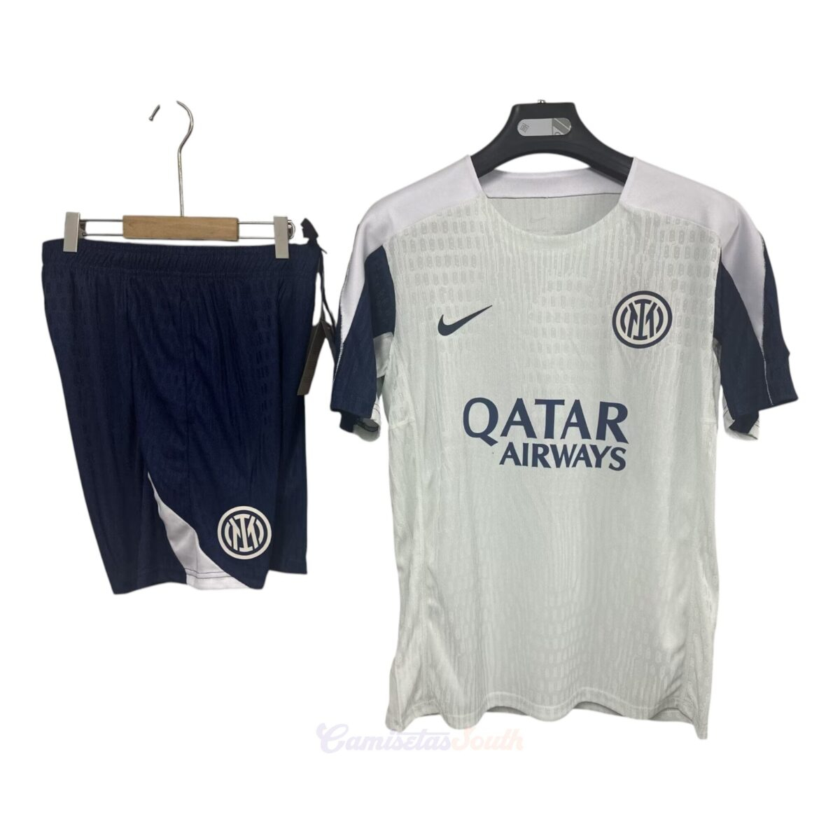 CONJUNTO DE ENTRENAMIENTO INTER DE MILAN 25/26 VERSIÓN JUGADOR