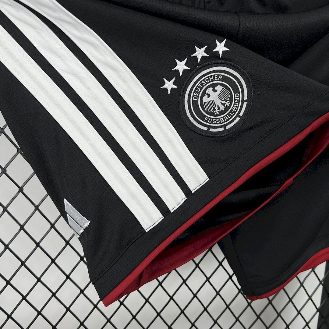 SHORTS PRIMERA EQUIPACIÓN ALEMANIA 2026 - Imagen 2