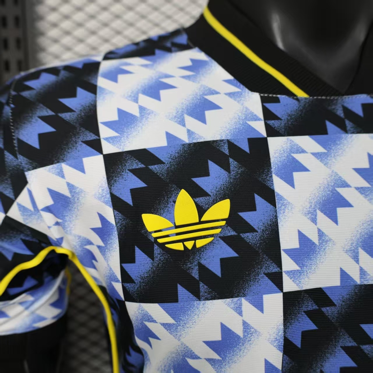 POLERA DE SALIDA MANCHESTER UNITED 25/26 VERSIÓN JUGADOR - Imagen 3