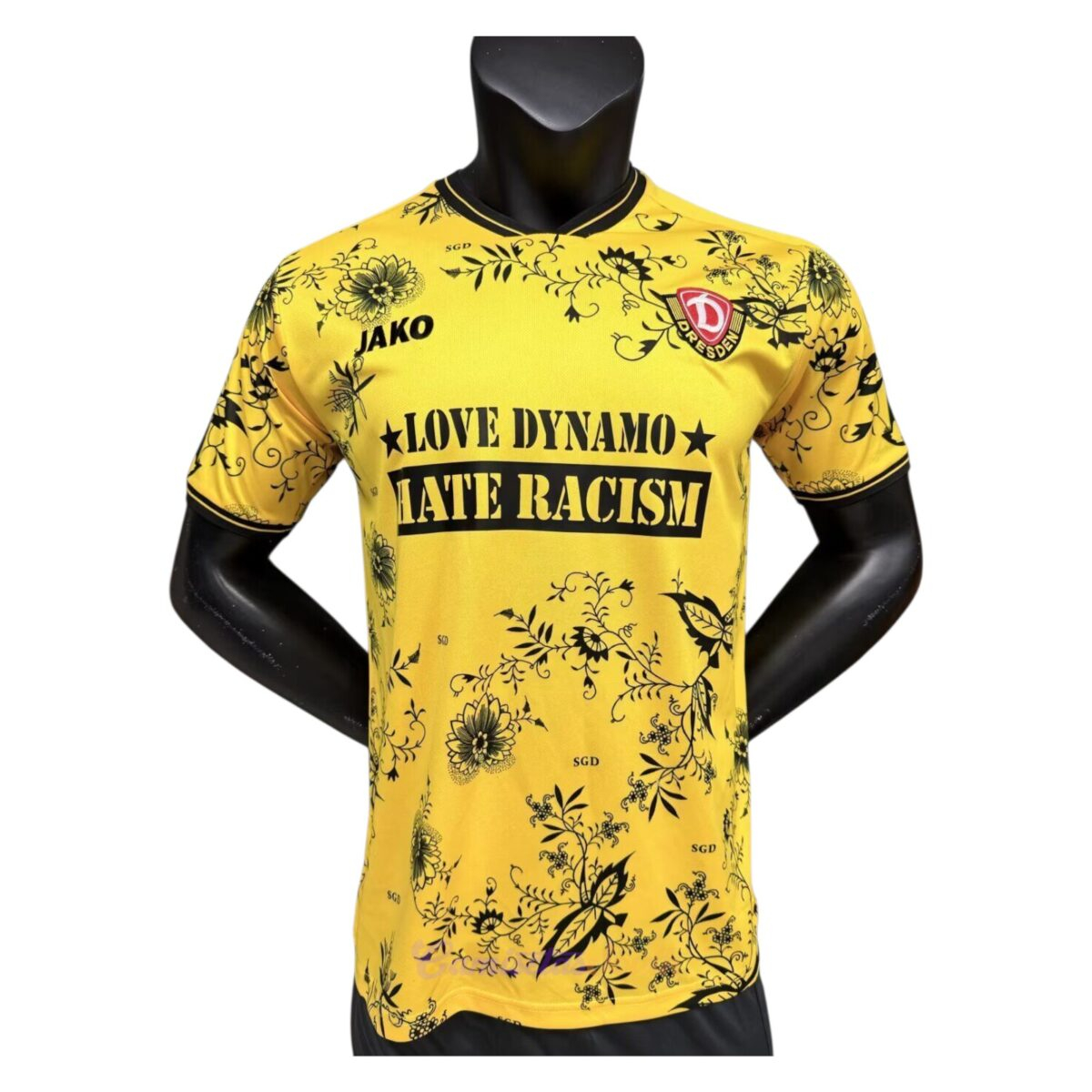 CAMISETA EDICIÓN ESPECIAL DYNAMO DRESDEN 25/26 VERSIÓN FAN