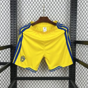 SHORTS PRIMERA EQUIPACIÓN SUECIA 2026