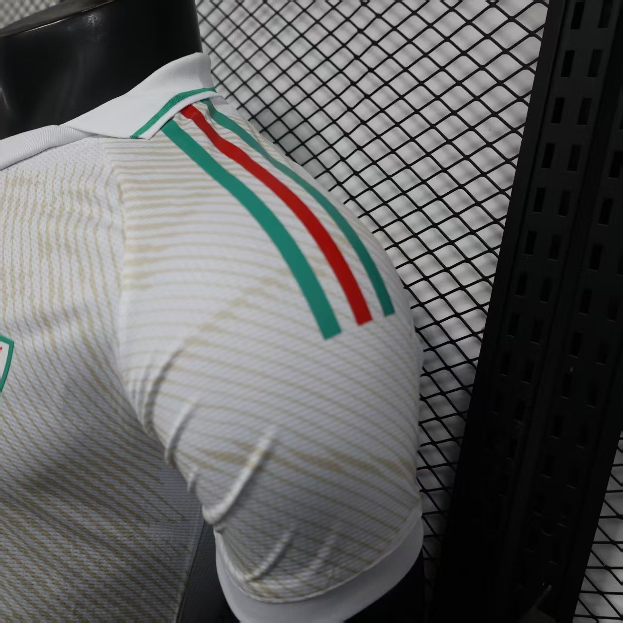 CAMISETA SEGUNDA EQUIPACIÓN GALES 2026 VERSIÓN JUGADOR - Imagen 6