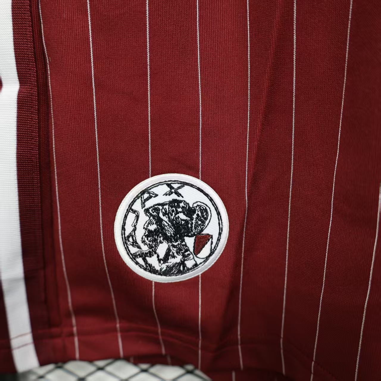 SHORTS EDICIÓN ESPECIAL AJAX 25/26 - Imagen 3