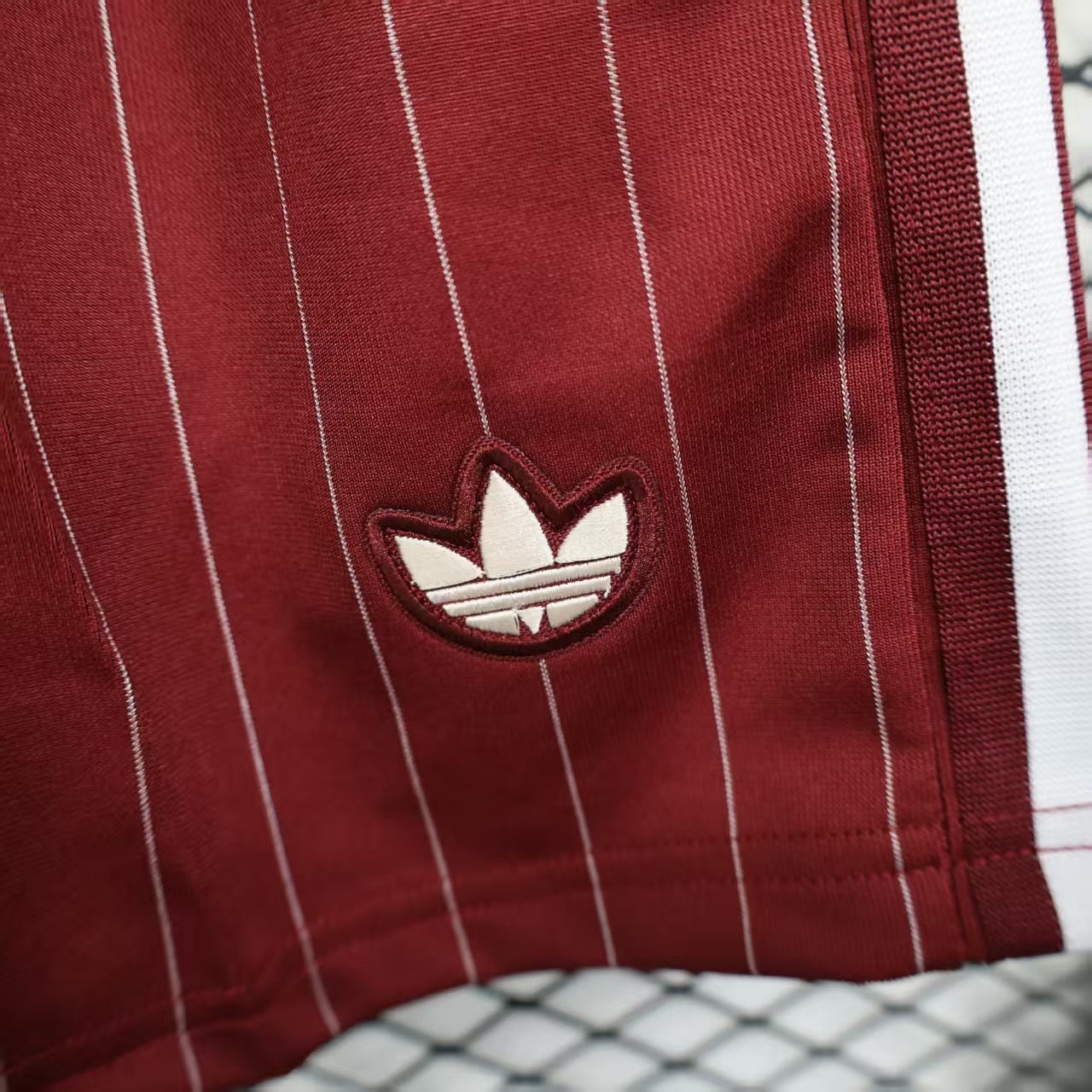 SHORTS EDICIÓN ESPECIAL AJAX 25/26 - Imagen 4
