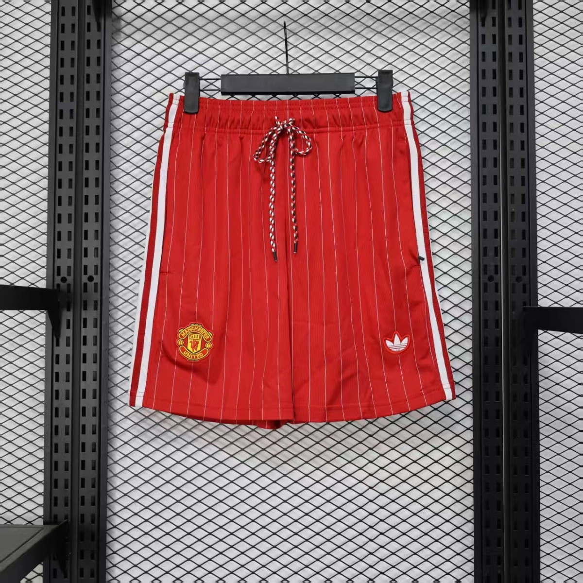 SHORTS EDICIÓN ESPECIAL MANCHESTER UNITED 25/26