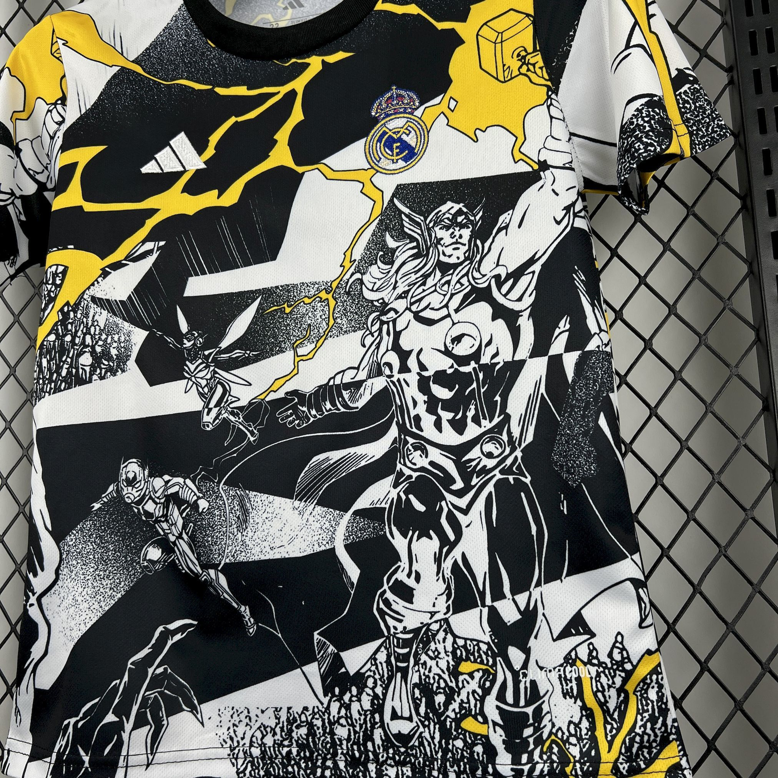 CAMISETA EDICIÓN ESPECIAL MARVEL x REAL MADRID 25/26 VERSIÓN INFANTIL - Imagen 4