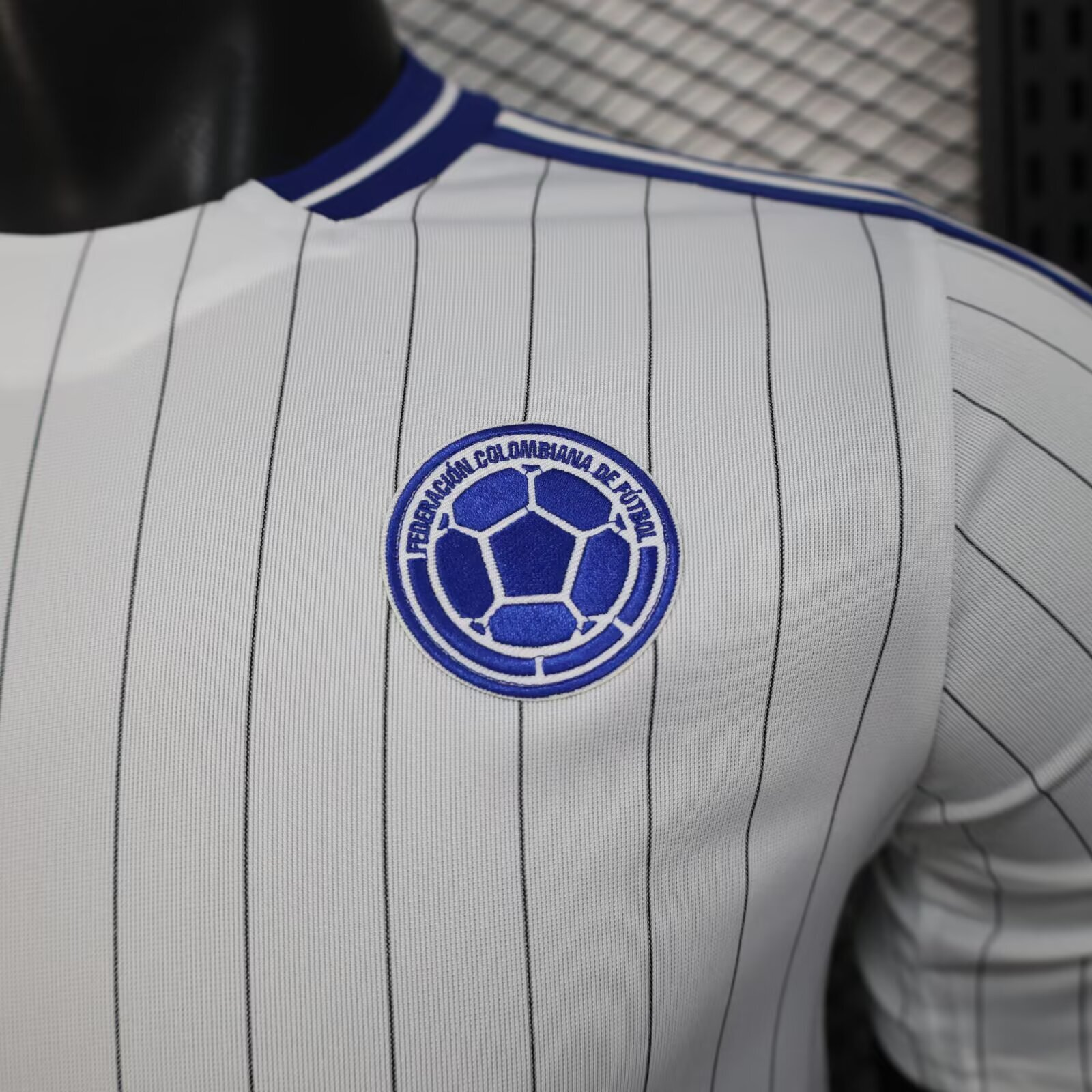 POLERA DE SALIDA COLOMBIA 2026 VERSIÓN JUGADOR - Imagen 4