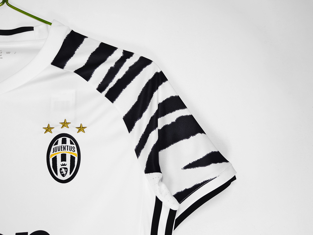 CAMISETA TERCERA EQUIPACIÓN JUVENTUS 2016/17 - Imagen 5