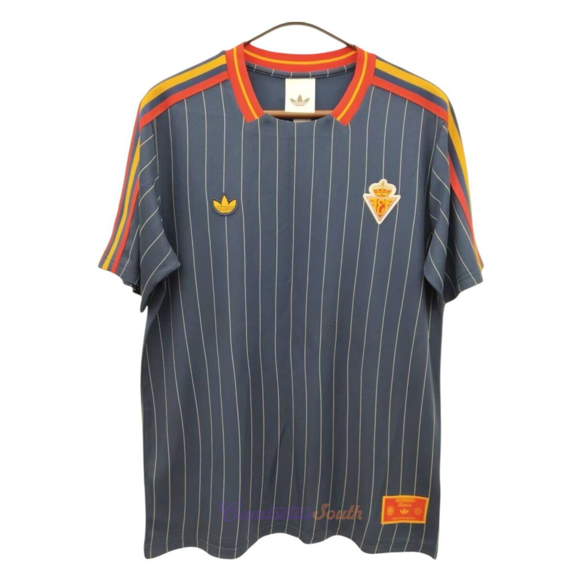 POLERA DE SALIDA ESPAÑA 2026 VERSIÓN FAN