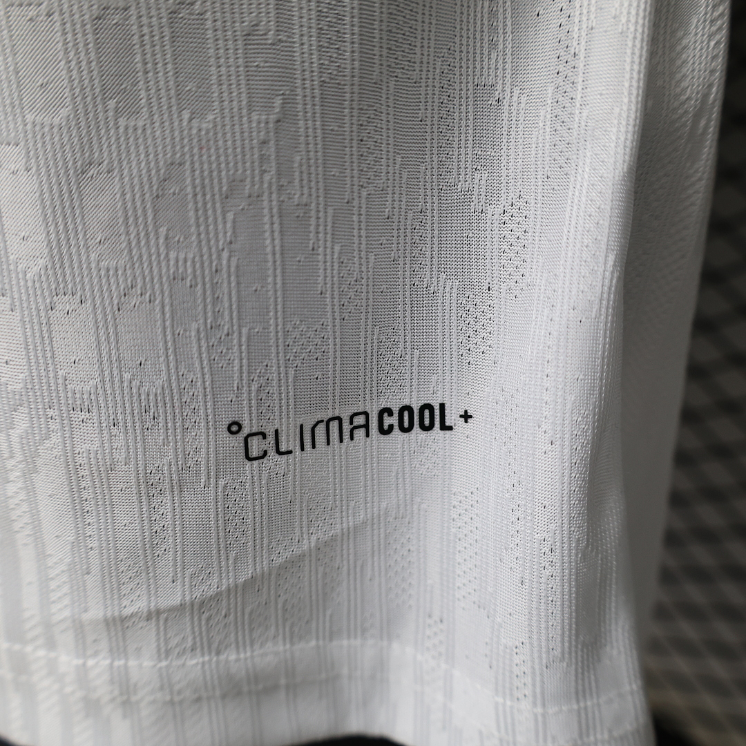CAMISETA CONCEPTO RUMANÍA VERSIÓN JUGADOR - Imagen 7
