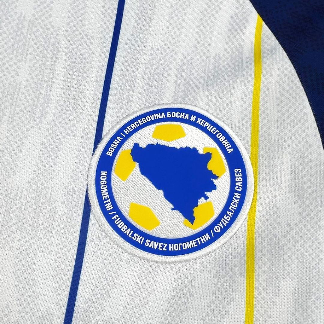 CAMISETA SEGUNDA EQUIPACIÓN BOSNIA Y HERZEGOVINA 2026 VERSIÓN FAN - Imagen 4