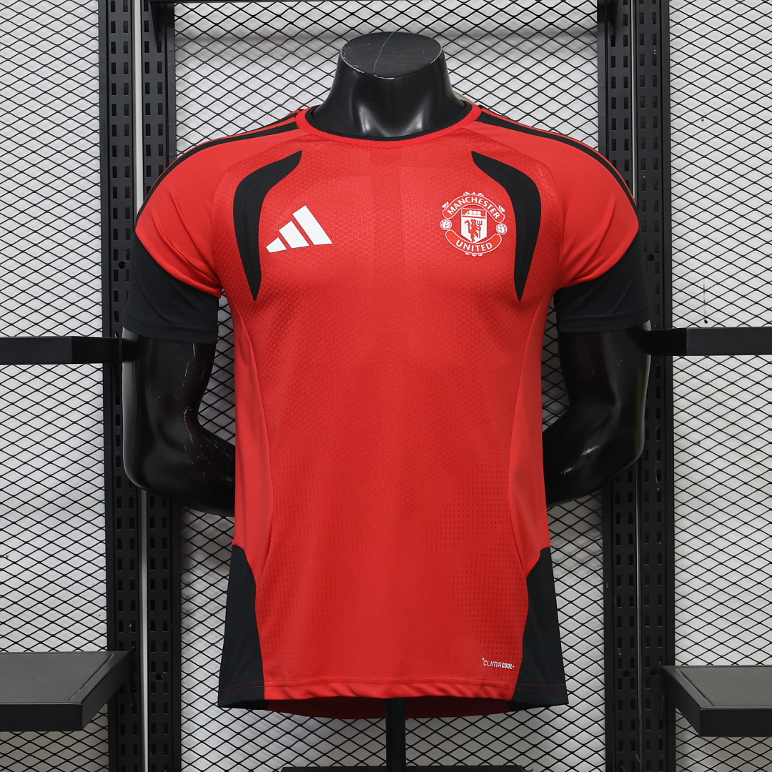 CAMISETA ENTRENAMIENTO MANCHESTER UNITED 2026/27 VERSIÓN JUGADOR