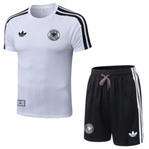 CONJUNTO DE ENTRENAMIENTO CONCEPTO RETRO ALEMANIA