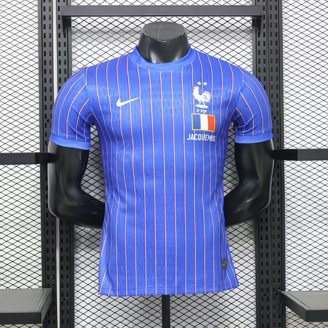 CAMISETA ENTRENAMIENTO FRANCIA x JACQUEMUS 2026 VERSIÓN JUGADOR