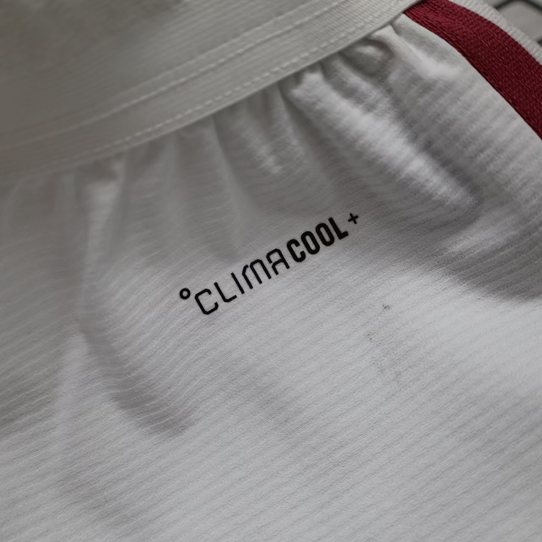 SHORTS PRIMERA EQUIPACIÓN REAL MADRID 2026/27 VERSIÓN JUGADOR - Imagen 6
