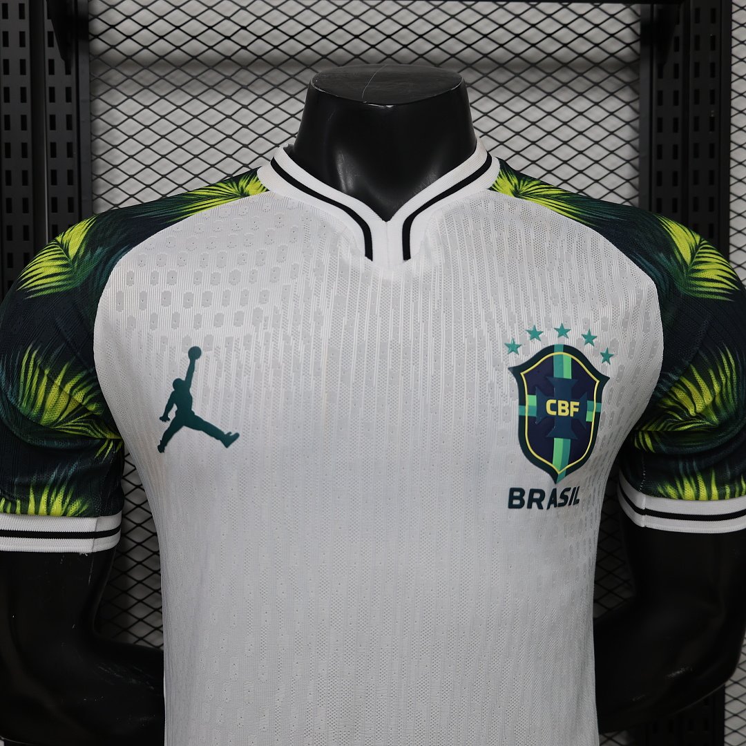 CAMISETA CONCEPTO BRASIL VERSIÓN JUGADOR - Imagen 2