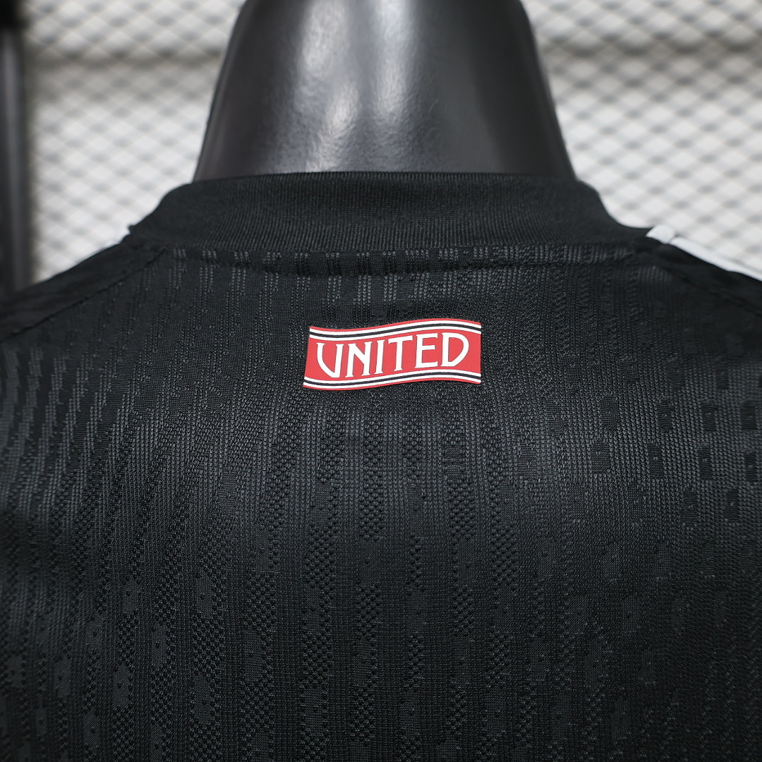 CAMISETA ARQUERO MACHESTER UNITED 2026/27 VERSIÓN JUGADOR - Imagen 10