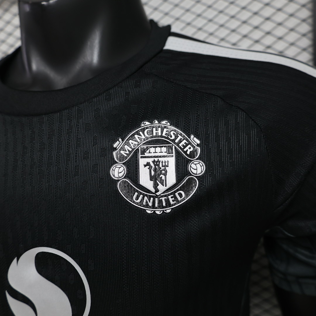 CAMISETA ARQUERO MACHESTER UNITED 2026/27 VERSIÓN JUGADOR - Imagen 4