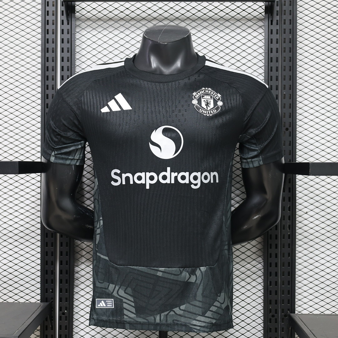 CAMISETA ARQUERO MACHESTER UNITED 2026/27 VERSIÓN JUGADOR