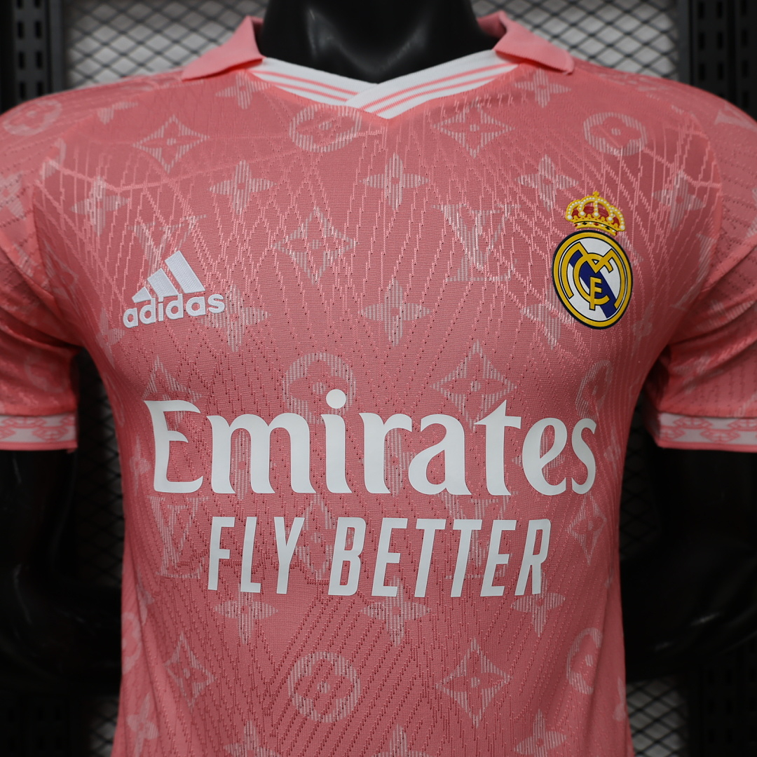 CAMISETA CONCEPTO REAL MADRID 2026/27 VERSIÓN JUGADOR - Imagen 2