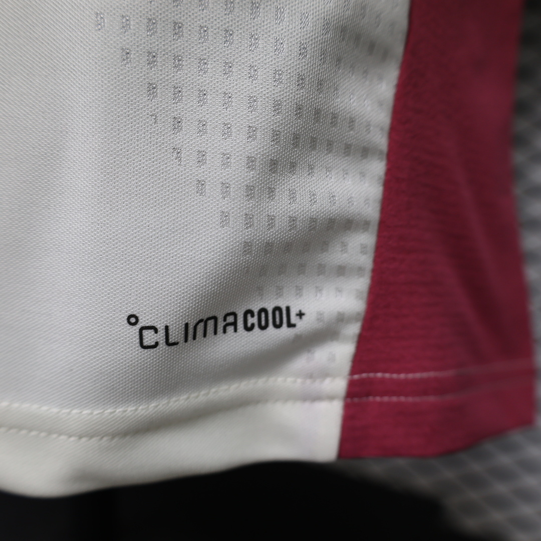 CAMISETA ENTRENAMIENTO REAL MADRID 2026/27 VERSIÓN JUGADOR - Imagen 4