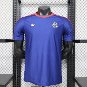 POLERA DE SALIDA NEWCASTLE 25/26 VERSIÓN JUGADOR