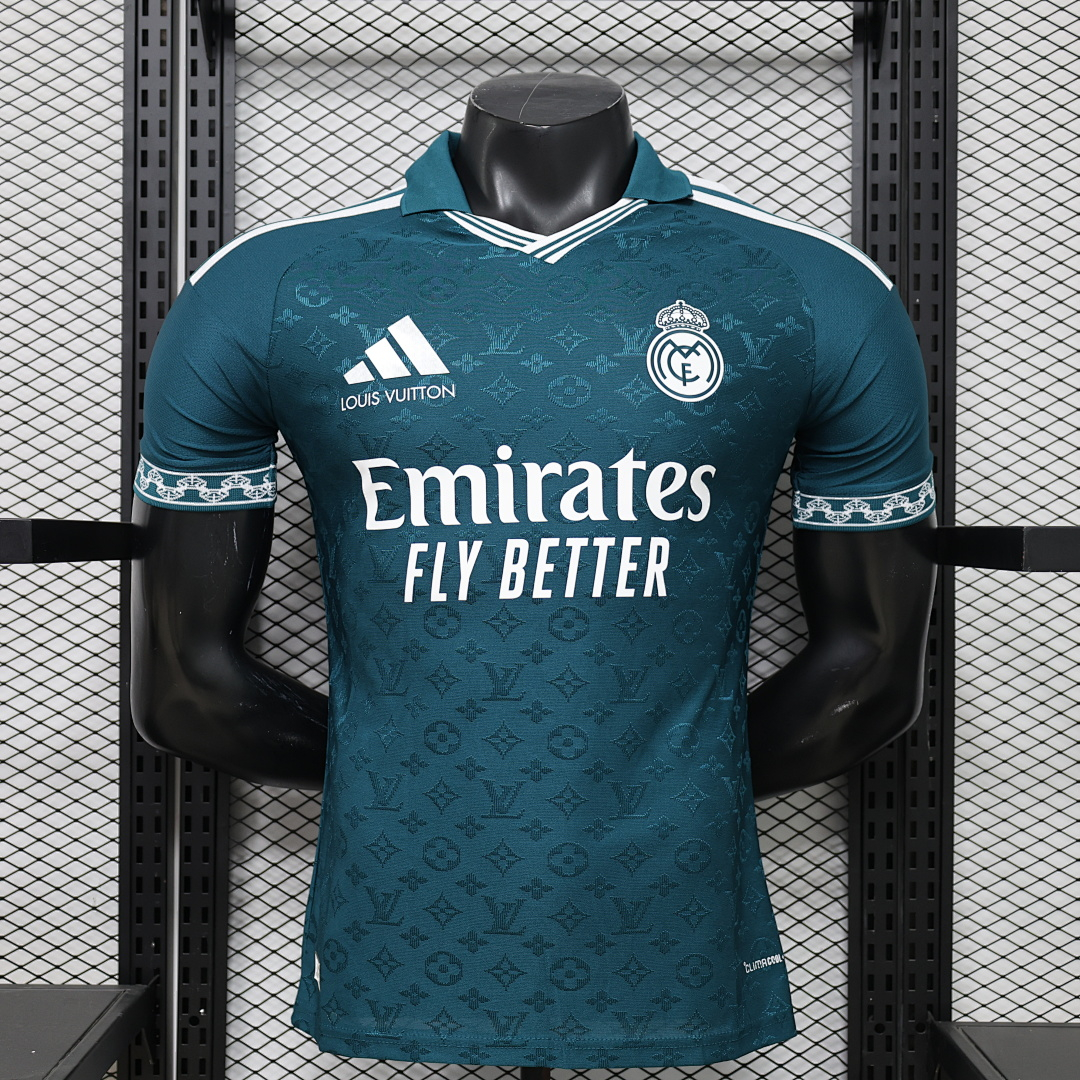 CAMISETA CONCEPTO REAL MADRID 2026/27 VERSIÓN JUGADOR
