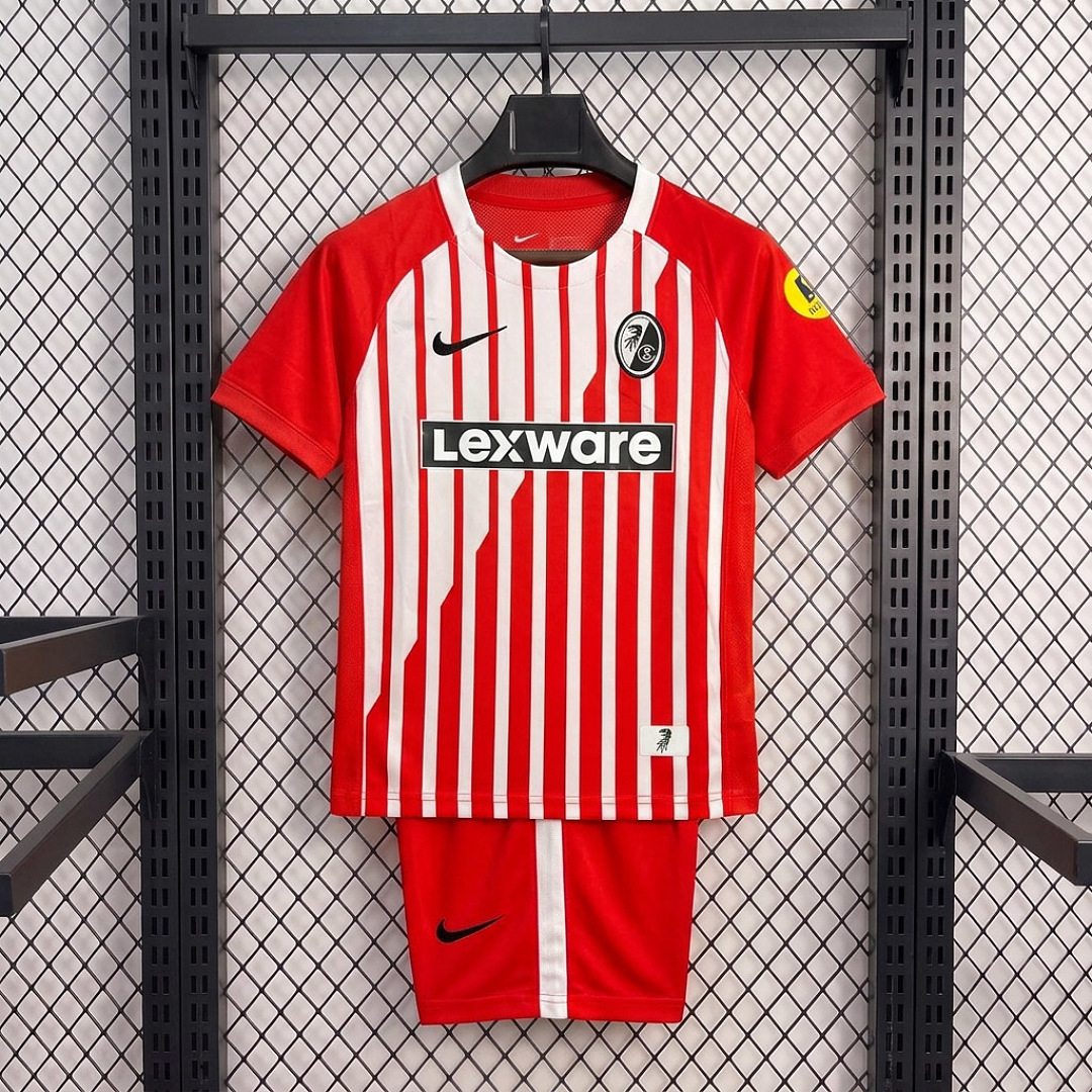 CAMISETA PRIMERA EQUIPACIÓN SC FREIBURG 2026/27 VERSIÓN INFANTIL