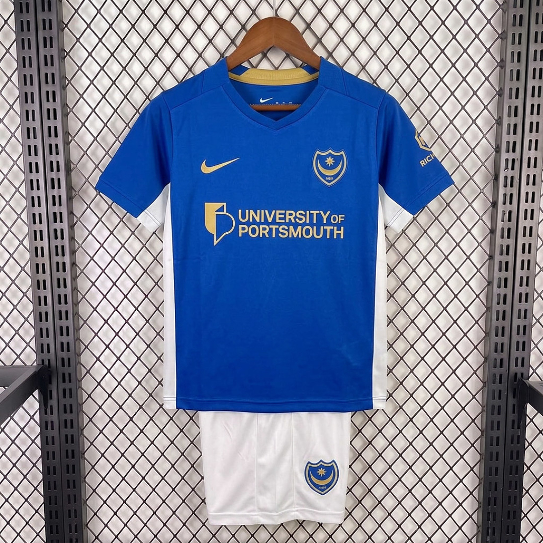 CAMISETA PRIMERA EQUIPACIÓN PORTSMOUTH 2026/27 VERSIÓN INFANTIL