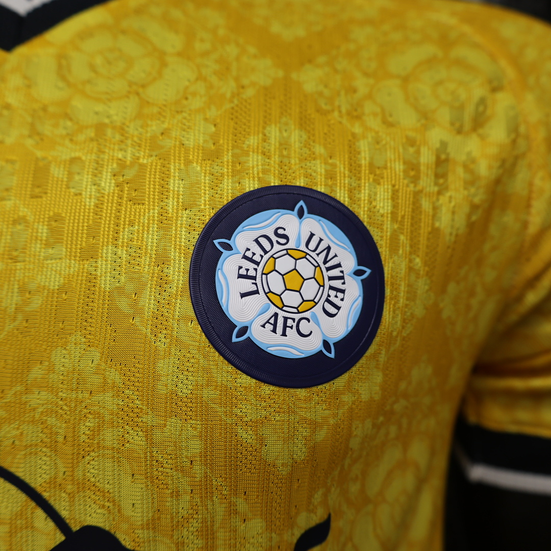 CAMISETA SEGUNDA EQUIPACIÓN LEEDS UNITED 2026/27 VERSIÓN JUGADOR - Imagen 4