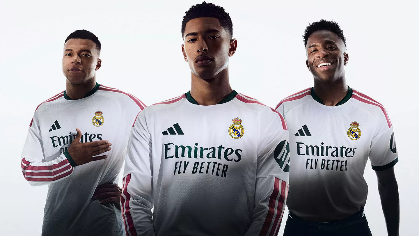 Jugadores del Real Madrid con la camiseta local 26/27