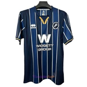 CAMISETA PRIMERA EQUIPACIÓN MILLWALL CITY 2026/27 VERSIÓN FAN