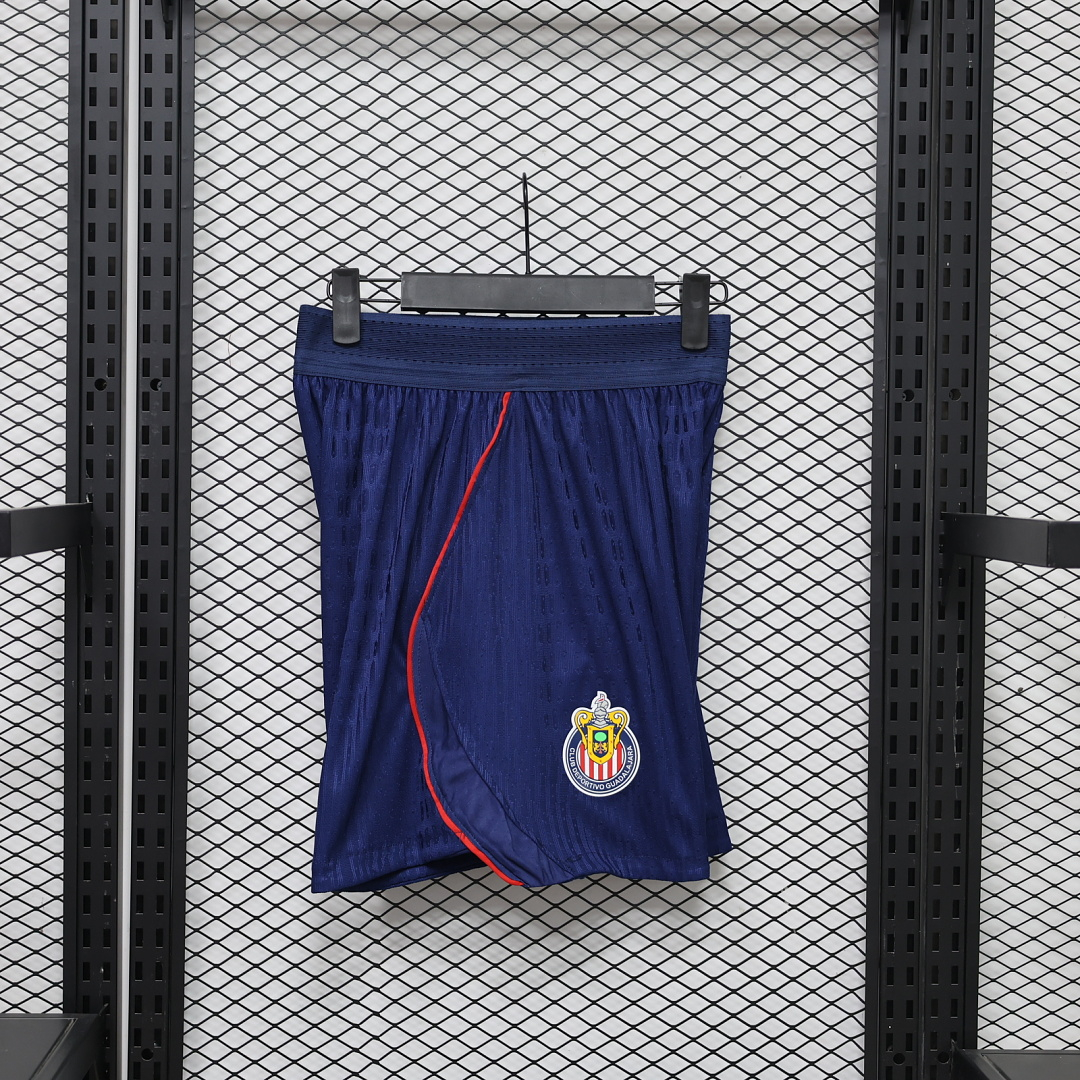 SHORTS PRIMERA EQUIPACIÓN CHIVAS 2026/27 VERSIÓN JUGADOR - Imagen 2