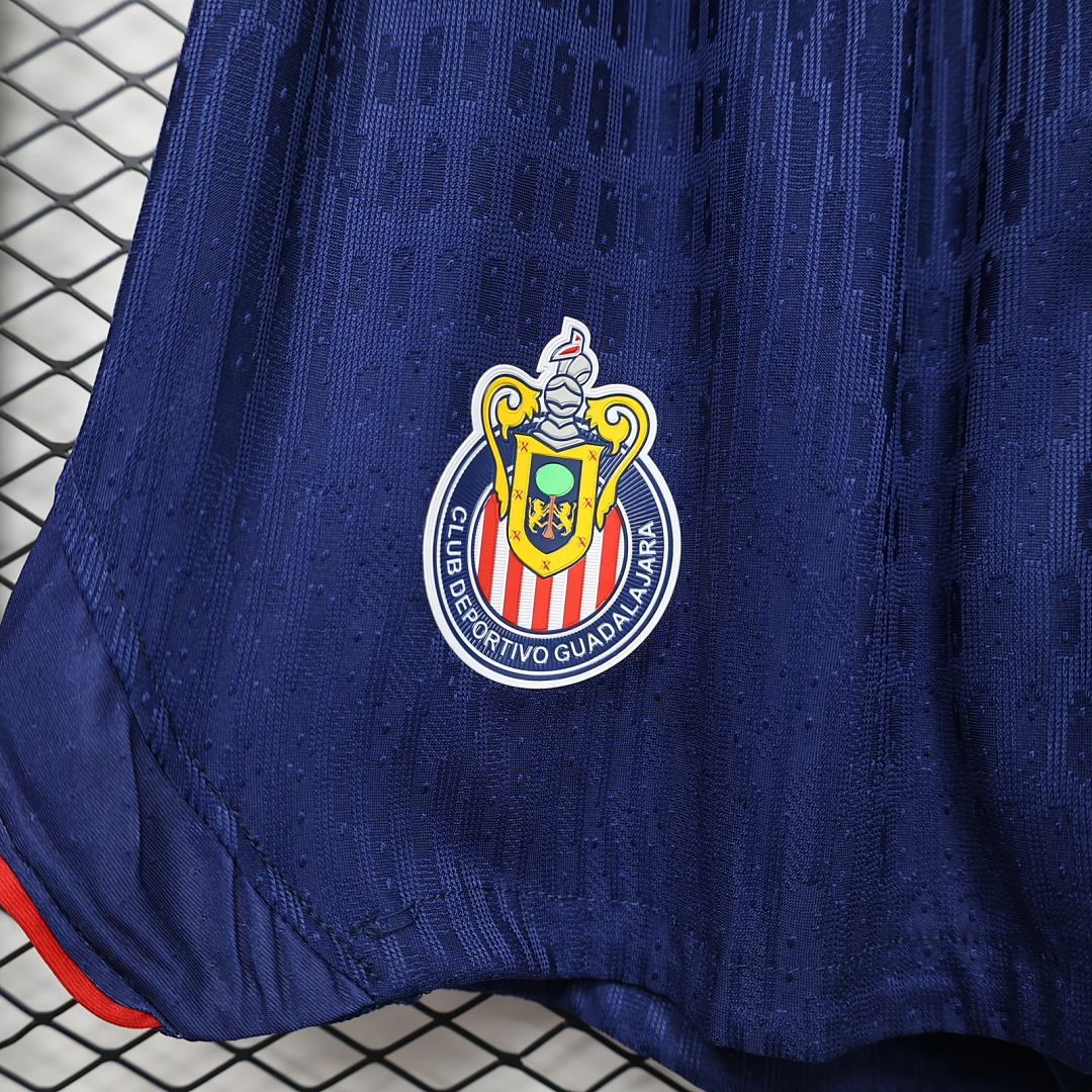 SHORTS PRIMERA EQUIPACIÓN CHIVAS 2026/27 VERSIÓN JUGADOR - Imagen 3