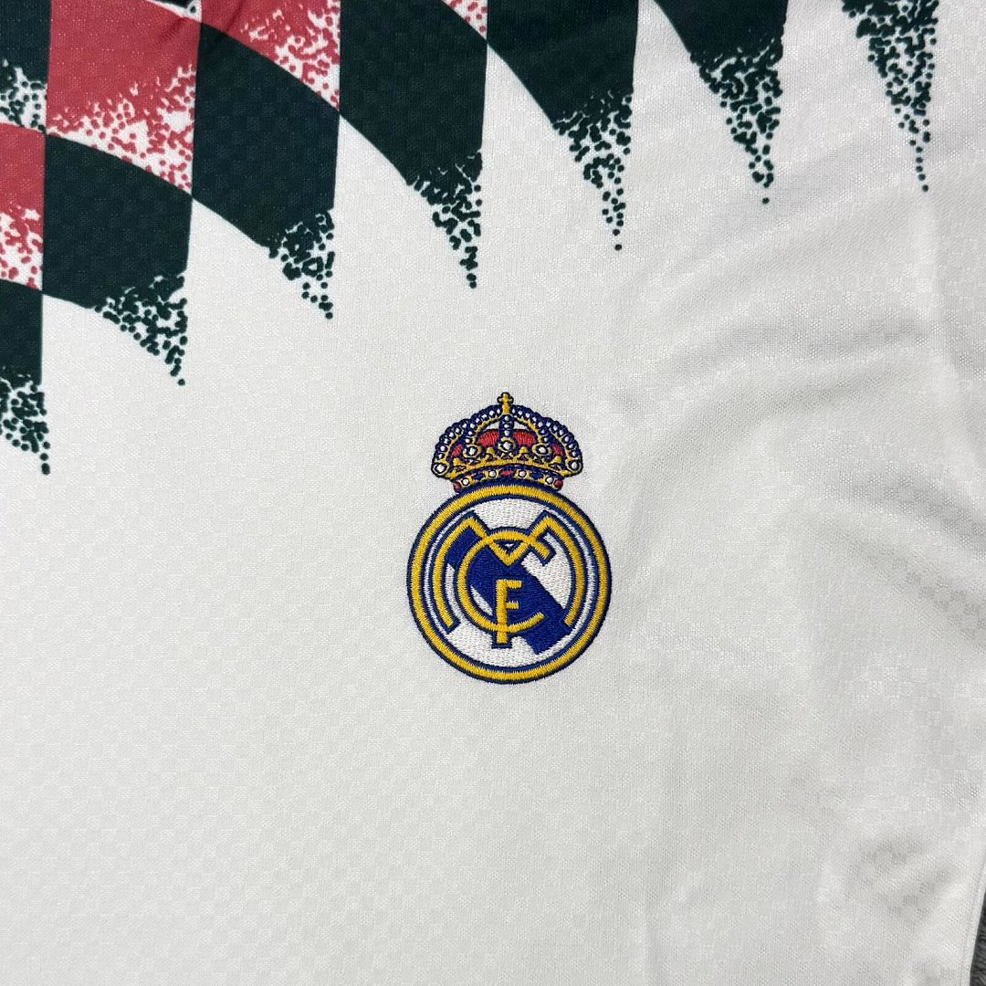 POLERA DE SALIDA REAL MADRID 2026/27 VERSIÓN FAN - Imagen 3