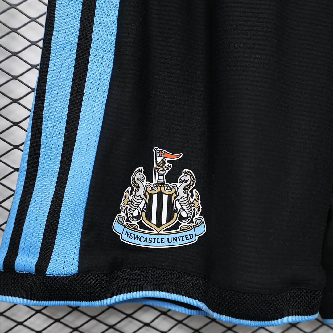 SHORTS PRIMERA EQUIPACIÓN NEWCASTLE UNITED 2026/27 VERSIÓN JUGADOR - Imagen 3