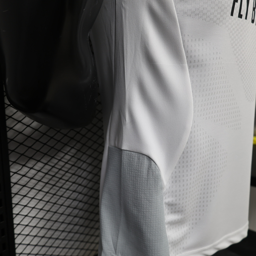CAMISETA ENTRENAMIENTO REAL MADRID 2026/27 VERSIÓN JUGADOR - Imagen 6