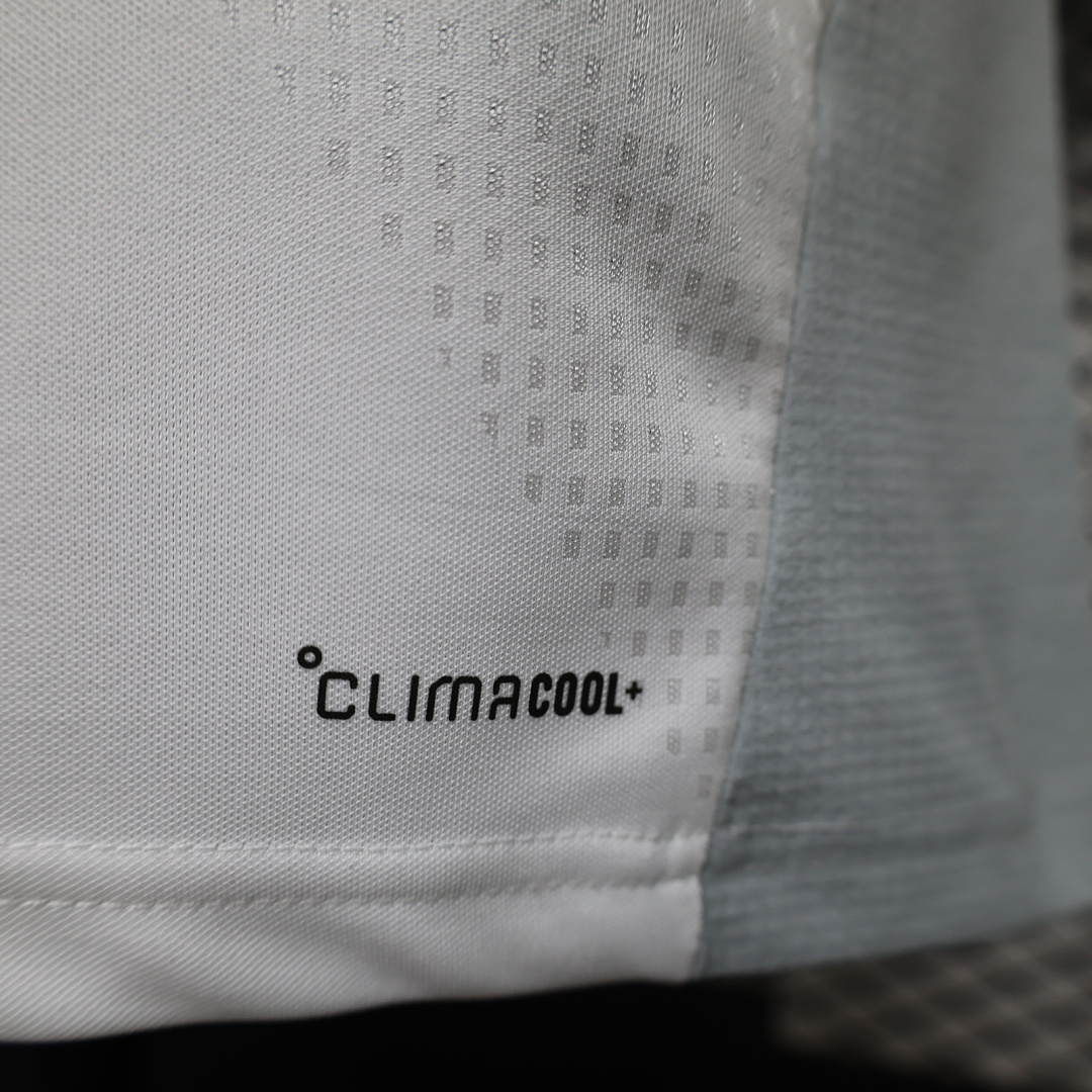 CAMISETA ENTRENAMIENTO REAL MADRID 2026/27 VERSIÓN JUGADOR - Imagen 7