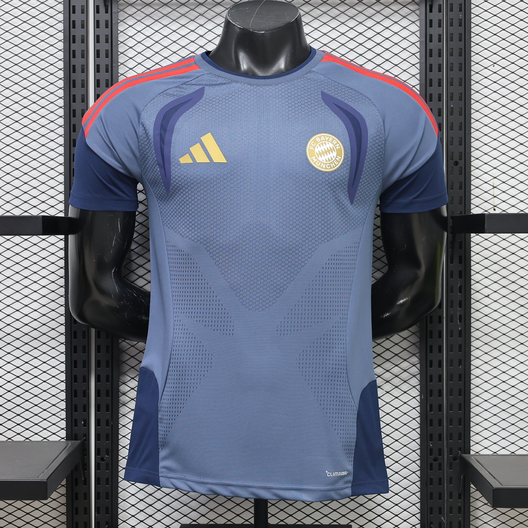 CAMISETA ENTRENAMIENTO BAYERN MUNICH 2026/27 VERSIÓN JUGADOR