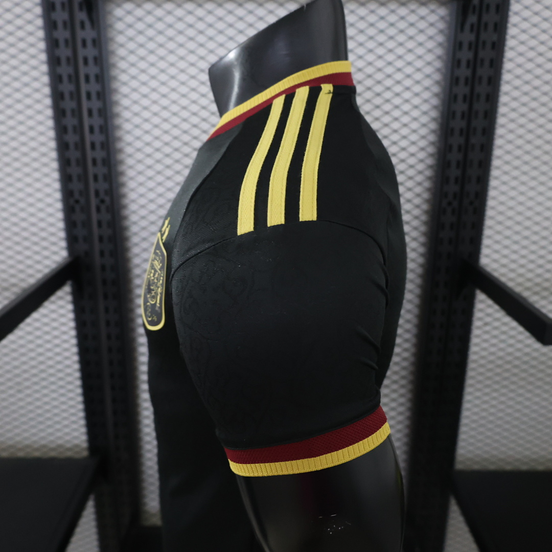 CAMISETA CONCEPTO ESPAÑA VERSIÓN JUGADOR - Imagen 9