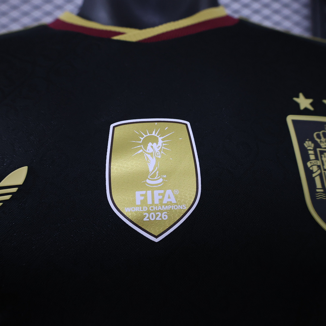 CAMISETA CONCEPTO ESPAÑA VERSIÓN JUGADOR - Imagen 4