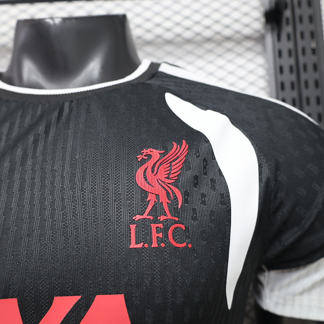 CAMISETA ENTRENAMIENTO LIVERPOOL 2026/27 VERSIÓN JUGADOR - Imagen 4