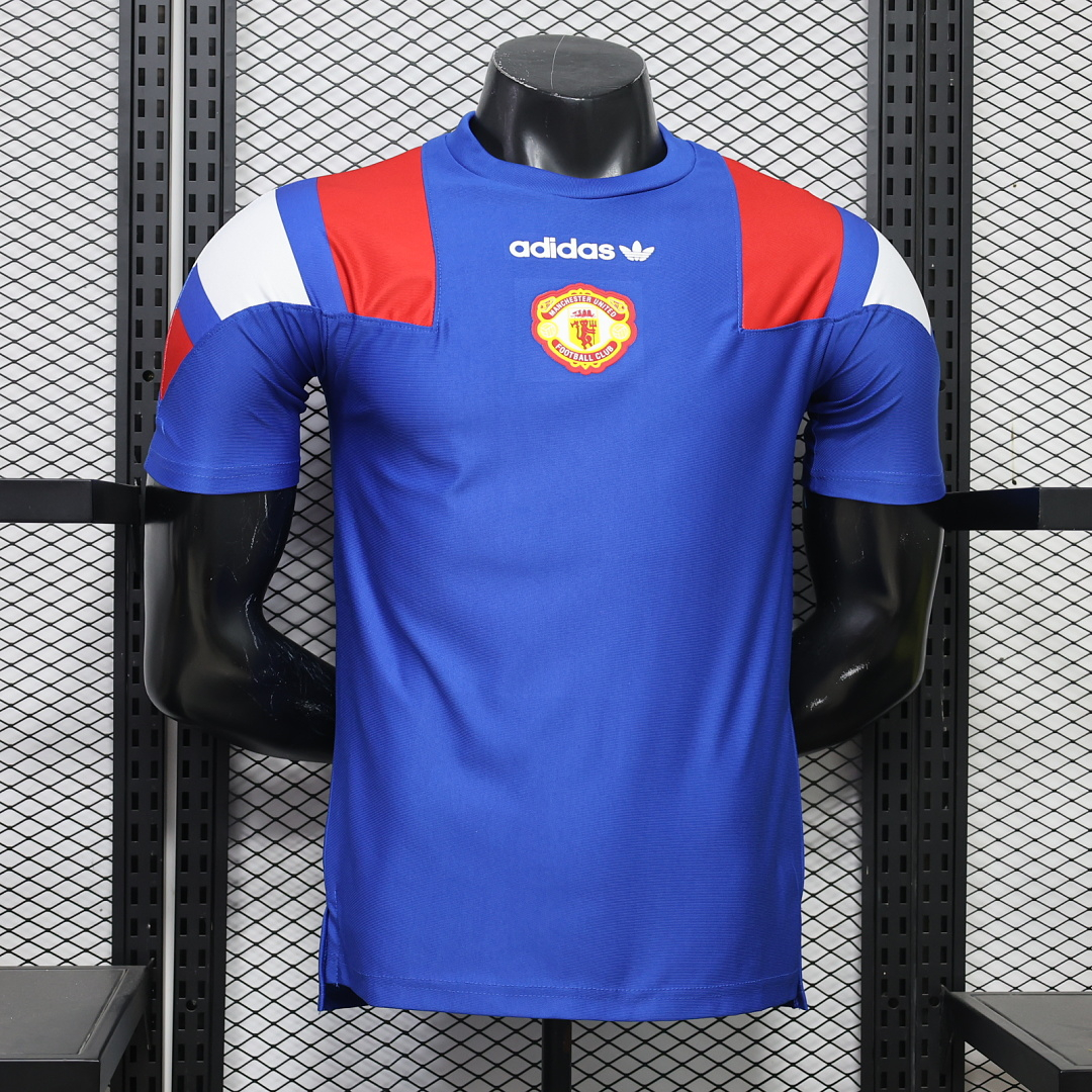 POLERA DE SALIDA EQT MANCHESTER UNITED 2026/27 VERSIÓN JUGADOR