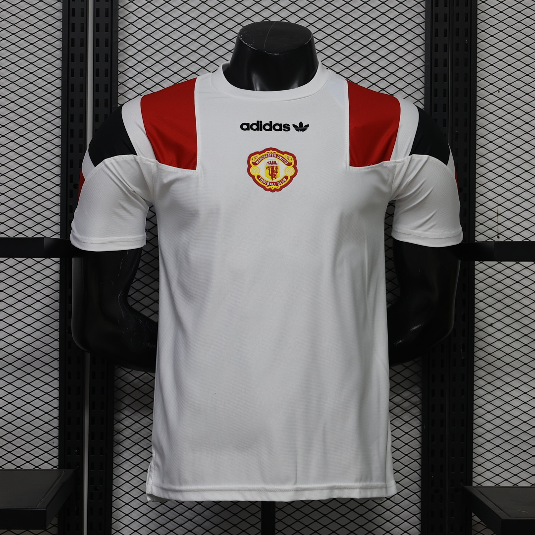 POLERA DE SALIDA EQT MANCHESTER UNITED 2026/27 VERSIÓN JUGADOR